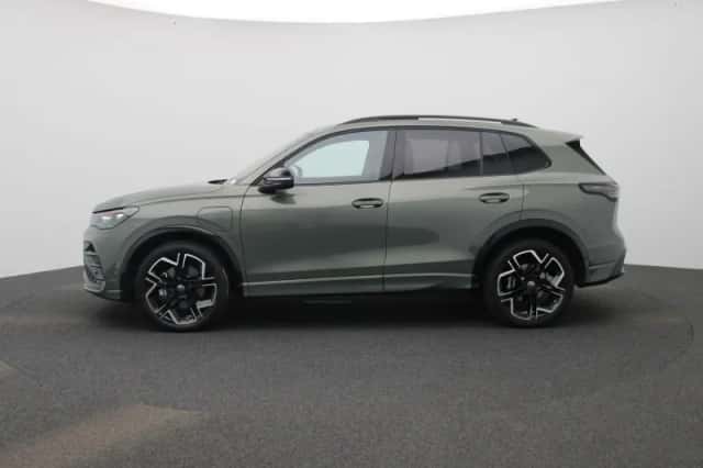 Volkswagen Tiguan (2025) thumbnail 4