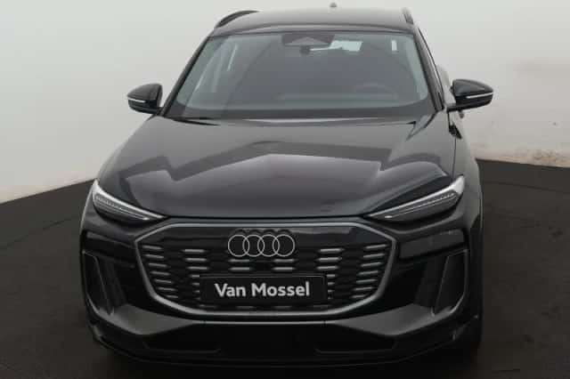 Audi Q6 e-tron (2025) thumbnail 2