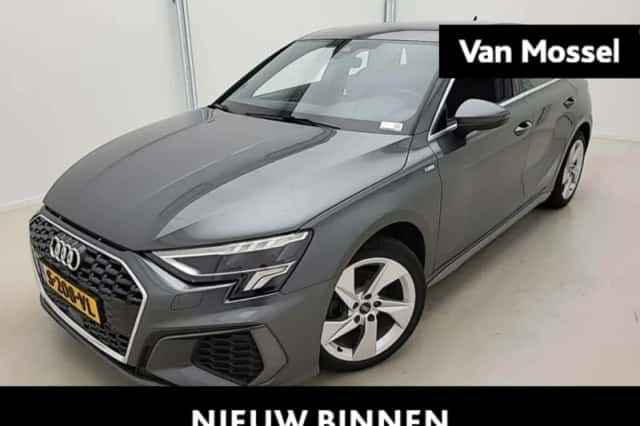 Audi A3 (2023) thumbnail 1