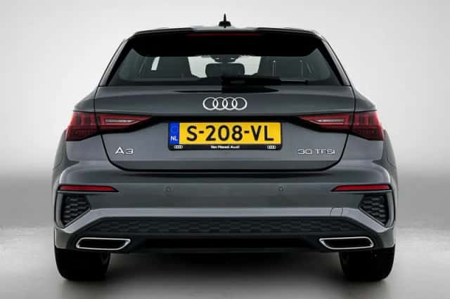 Audi A3 (2023) thumbnail 3
