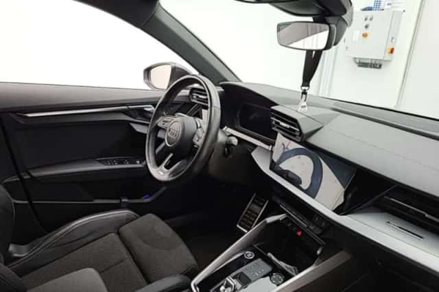 Audi A3 (2023) thumbnail 3