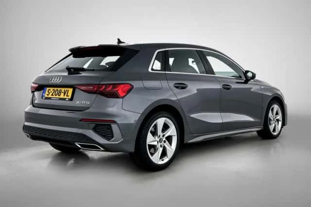 Audi A3 (2023) thumbnail 4