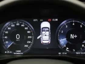 Volvo XC40 (2021) thumbnail 8