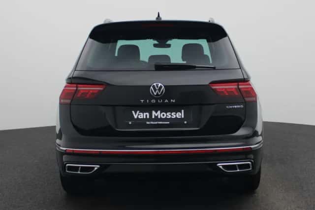 Volkswagen Tiguan (2022) thumbnail 5