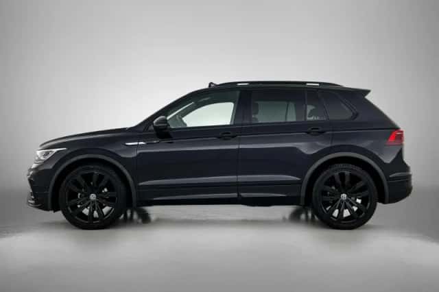 Volkswagen Tiguan (2021) thumbnail 2