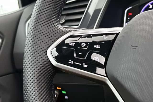 Volkswagen Tiguan (2021) thumbnail 6