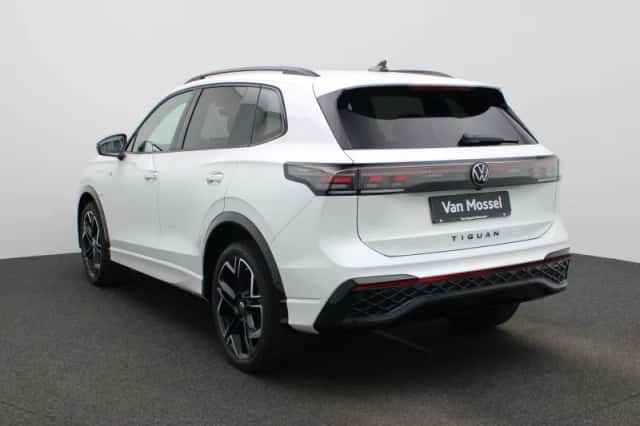 Volkswagen Tiguan (2025) thumbnail 2