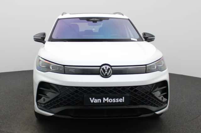 Volkswagen Tiguan (2025) thumbnail 3