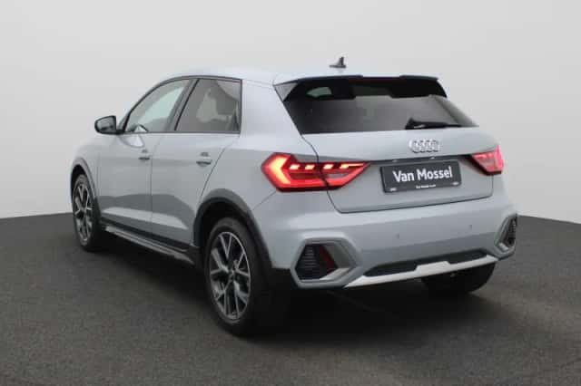 Audi A1 (2025) thumbnail 2