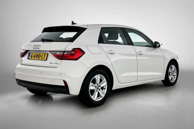 Audi A1 (2019) thumbnail 4