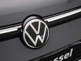 Volkswagen Golf (2022) thumbnail 36