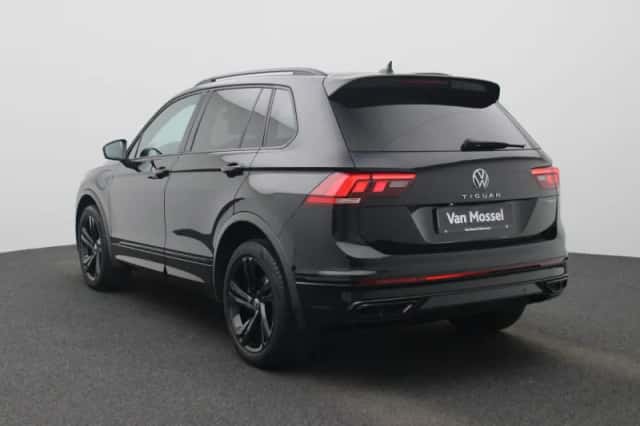 Volkswagen Tiguan (2022) thumbnail 2