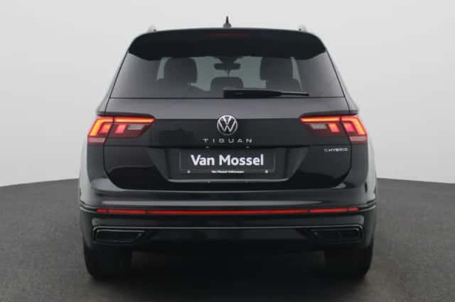 Volkswagen Tiguan (2022) thumbnail 5