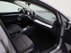 Volkswagen Golf (2025) thumbnail 26