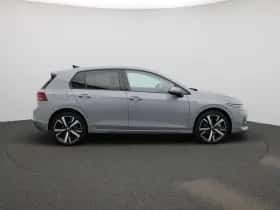 Volkswagen Golf (2025) thumbnail 6