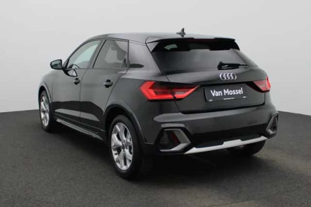 Audi A1 (2025) thumbnail 2