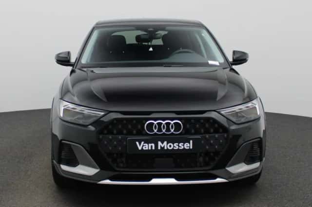 Audi A1 (2025) thumbnail 3
