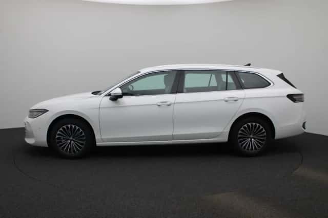 Volkswagen Passat (2026) thumbnail 4