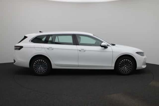 Volkswagen Passat (2026) thumbnail 6