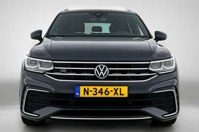 Volkswagen Tiguan (2022) thumbnail 5