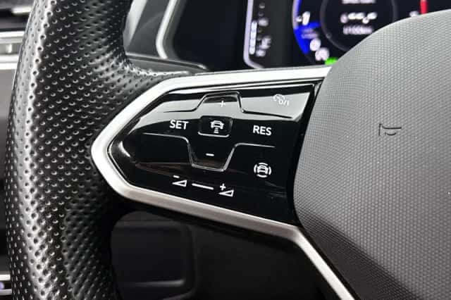 Volkswagen Tiguan (2022) thumbnail 6