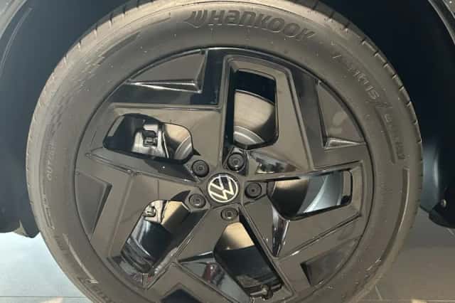 Volkswagen Tiguan (2025) thumbnail 3