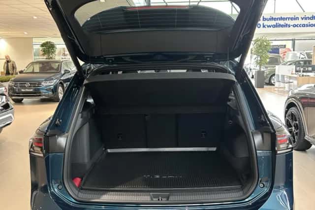 Volkswagen Tiguan (2025) thumbnail 6