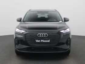 Audi Q4 e-tron (2023) thumbnail 3
