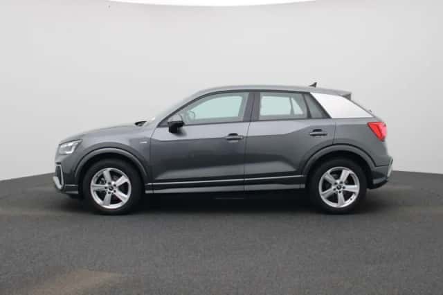 Audi Q2 (2024) thumbnail 4