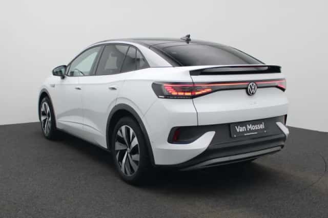 Volkswagen ID.5 (2023) thumbnail 2