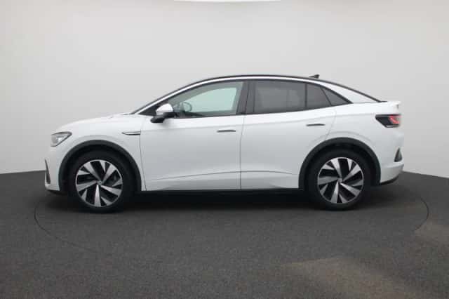 Volkswagen ID.5 (2023) thumbnail 4
