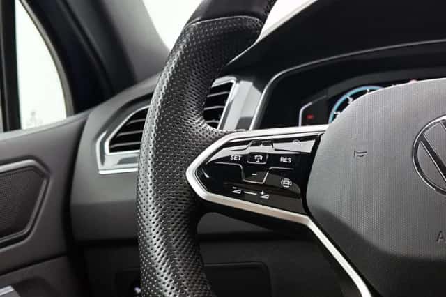 Volkswagen Tiguan (2022) thumbnail 6