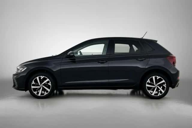 Volkswagen Polo (2022) thumbnail 2