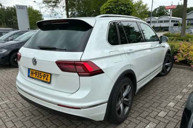 Volkswagen Tiguan (2020) thumbnail 3
