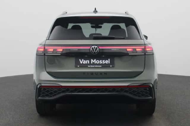 Volkswagen Tiguan (2025) thumbnail 5