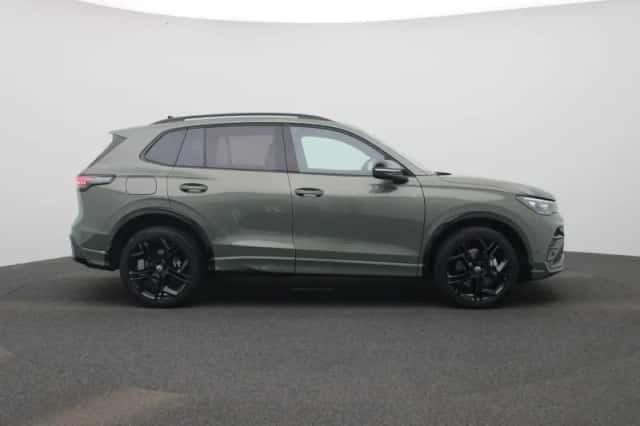 Volkswagen Tiguan (2025) thumbnail 6