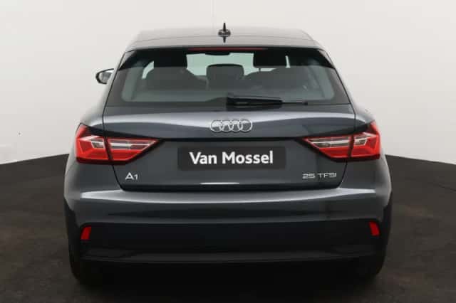 Audi A1 (2025) thumbnail 3