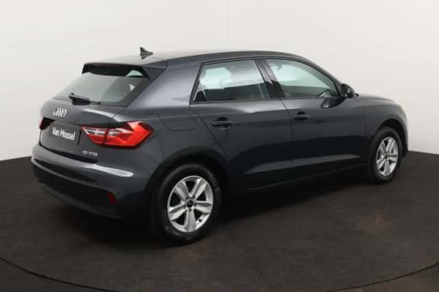Audi A1 (2025) thumbnail 4