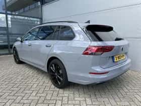 Volkswagen Golf (2023) thumbnail 2