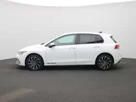 Volkswagen Golf (2024) thumbnail 4
