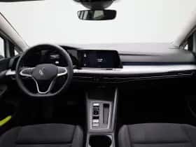 Volkswagen Golf (2024) thumbnail 37