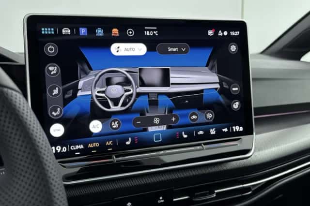 Volkswagen Golf (2025) thumbnail 6