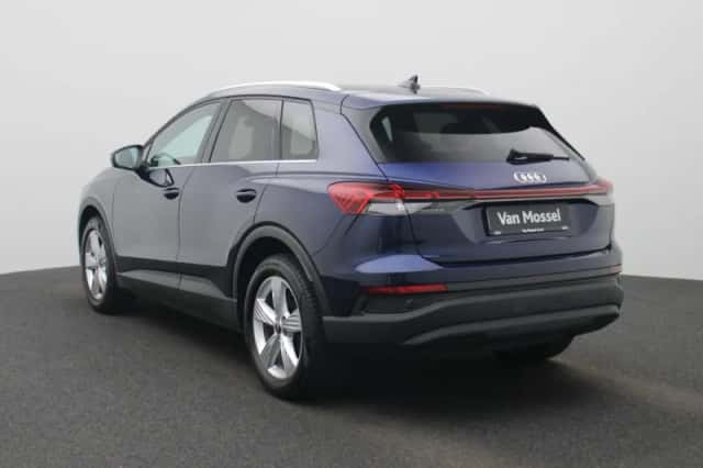 Audi Q4 e-tron (2025) thumbnail 2