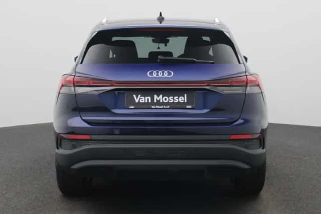 Audi Q4 e-tron (2025) thumbnail 5