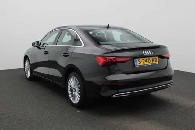 Audi A3 (2023) thumbnail 2