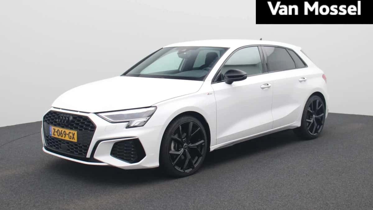 Audi A3 (2024) — foto 1