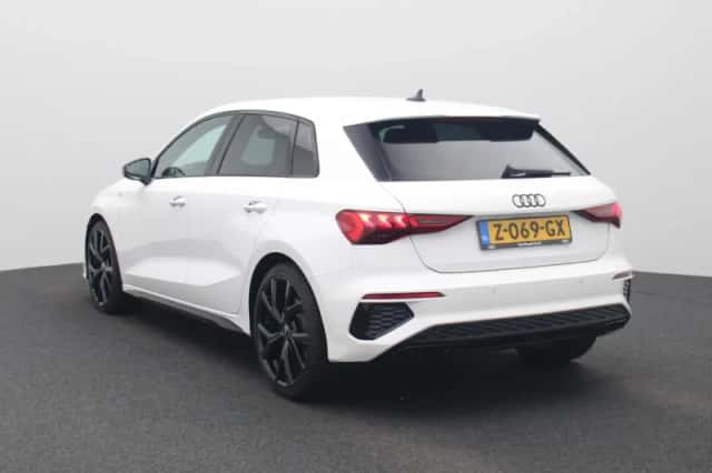 Audi A3 (2024) thumbnail 2