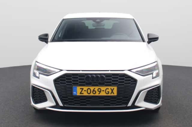 Audi A3 (2024) thumbnail 3