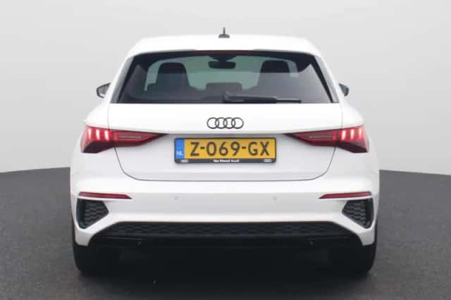 Audi A3 (2024) thumbnail 5