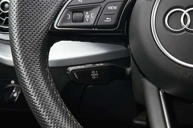 Audi Q2 (2023) thumbnail 2